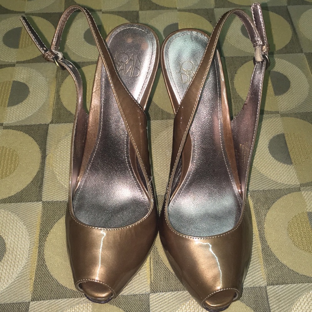 Joan & David bronze peep toe heels